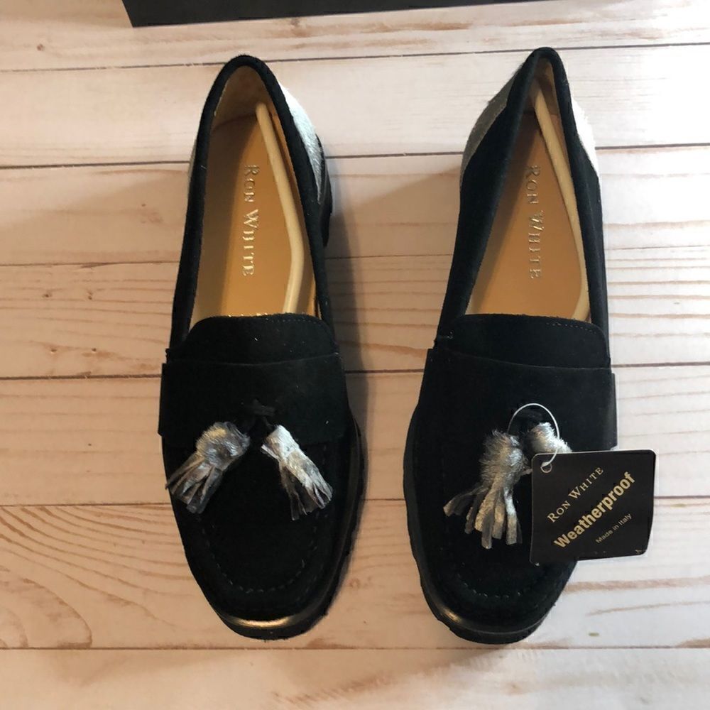 - NWT. Ron White Rita slip on loafers.Pewter w/ vibram technology.